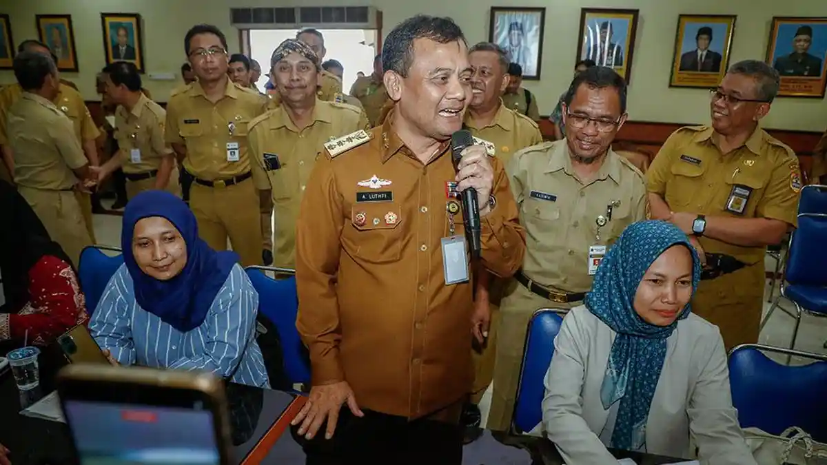 Gubernur Jateng Minta Bupati/Wali Kota Siapkan Sekolah Gratis SD-SMP, Usai Putusan MK