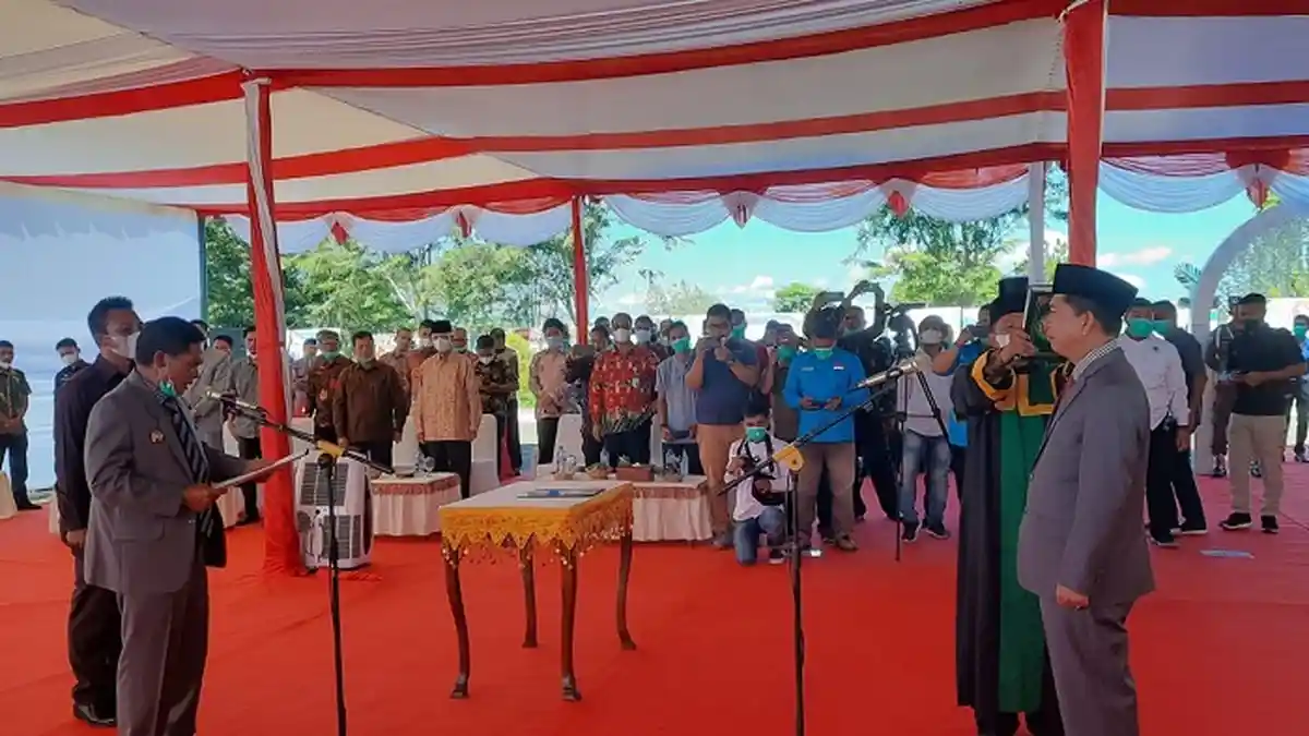 Bupati Abdya Lantik Salman Alfarisi Sebagai Sekretaris Daerah