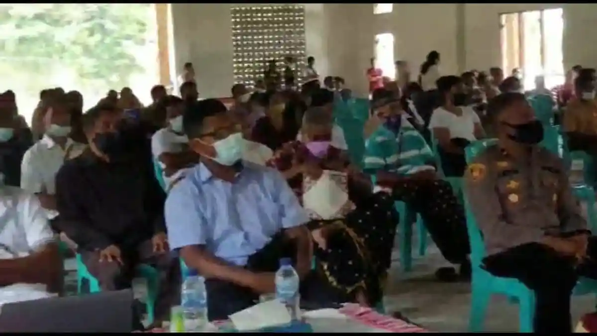 Embu Agapitus Prakarsai Seminar Bertema Suanggi di Nagekeo 