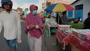 Takjil-Berburu-di-Beru.jpg