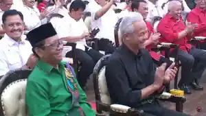 Mahfud-MD-dan-Ganjar-Pranoewo-di-Kantor-DPP-PDIP-Jakarta-Pusat-Rabu-18102023.jpg