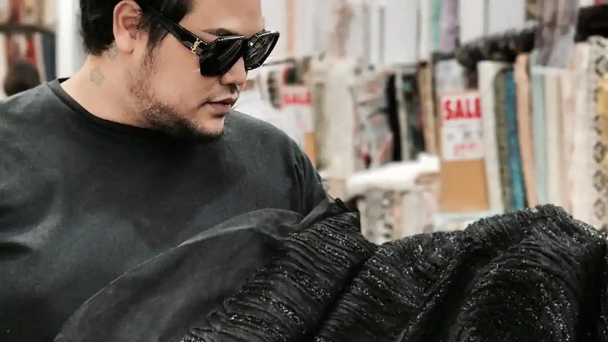 Tak Ambil Pusing Dianggap Gimmick,  Ivan Gunawan Dekat Dengan  Thailand Faye Malisorn