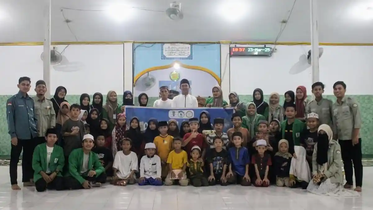HIMABI dan HMPS IAT STAIN Majene Usai Gelar Alquran Adventure 2025
