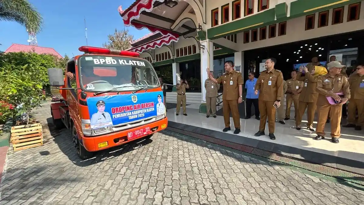 Bupati Klaten Hamenang Lepas Bantuan Air Bersih untuk 4 Desa di Kemalang