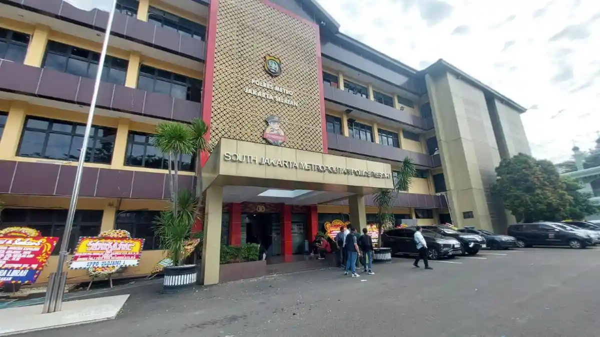 Doktif vs Richard Lee, Polres Jaksel Ramai Tunggu Mediasi Panas