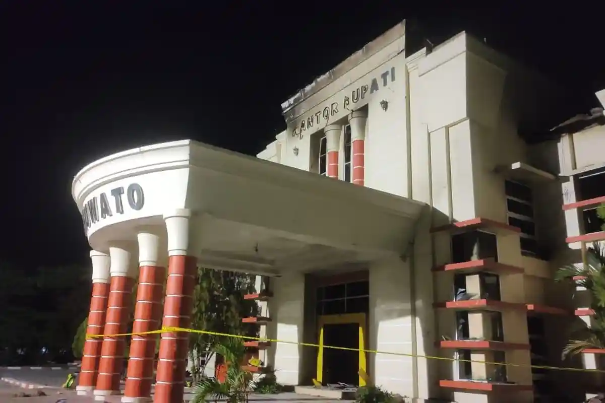 Pasca Dibakar Demonstran, Kantor Bupati Pohuwato Ludes Terbakar dan Tak Bisa Digunakan