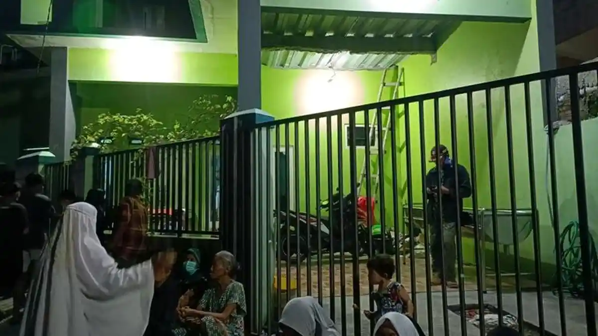 BREAKING NEWS: Bocah Umur 7 Tahun di Kartasura Sukoharjo Meninggal Dunia Diduga Jatuh dari Atap