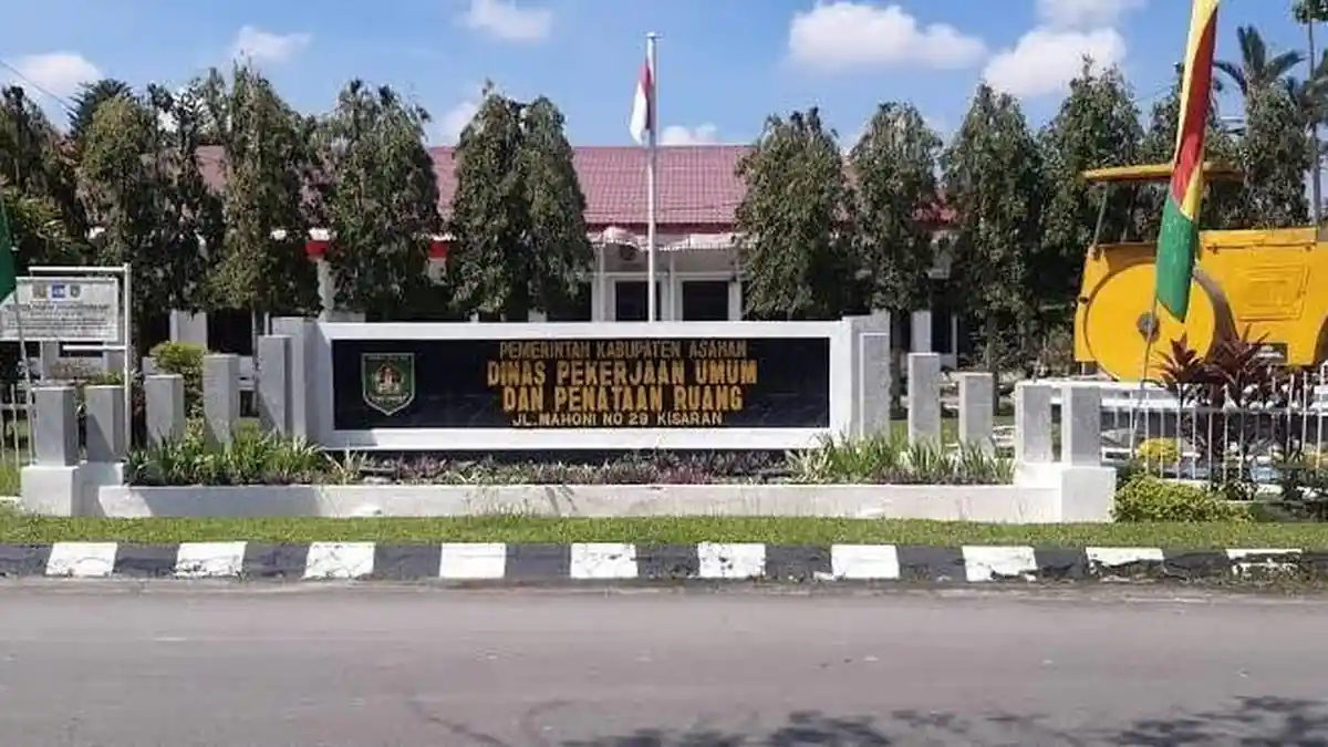 Jelang Natal dan Tahun Baru, Sejumlah Jalan di Kisaran Mulai Diperbaiki