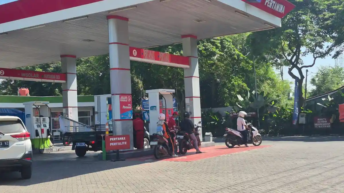 Pertamax Naik, SPBU Ponorogo Sepi Tapi Pertalite Diserbu Warga 