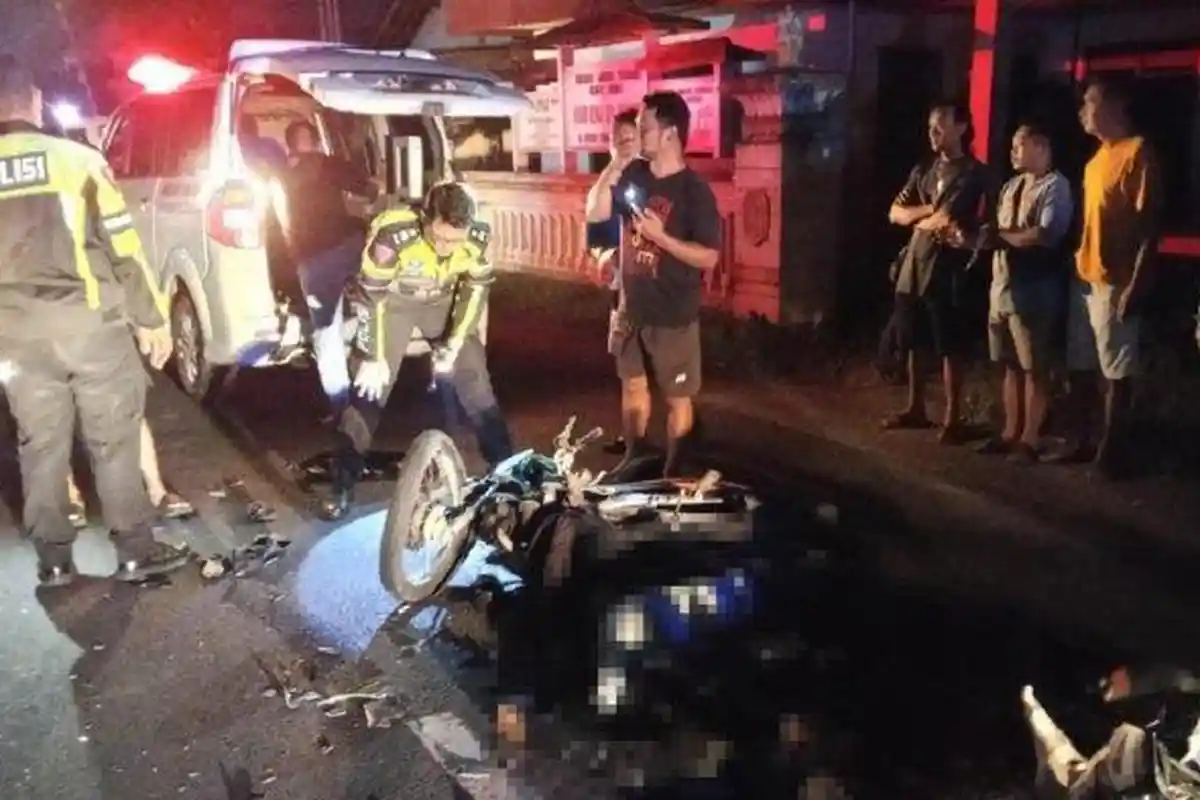 2 Motor Bebek Hancur Berantakan di TKP Kecelakaan, 2 Pengendara Tewas