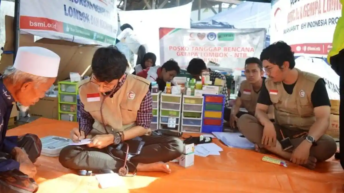 Sehari Layani 100 Hingga 150 Pasien di Rumah Sakit Lapangan Lombok, Begini Mental Relawan Kalsel