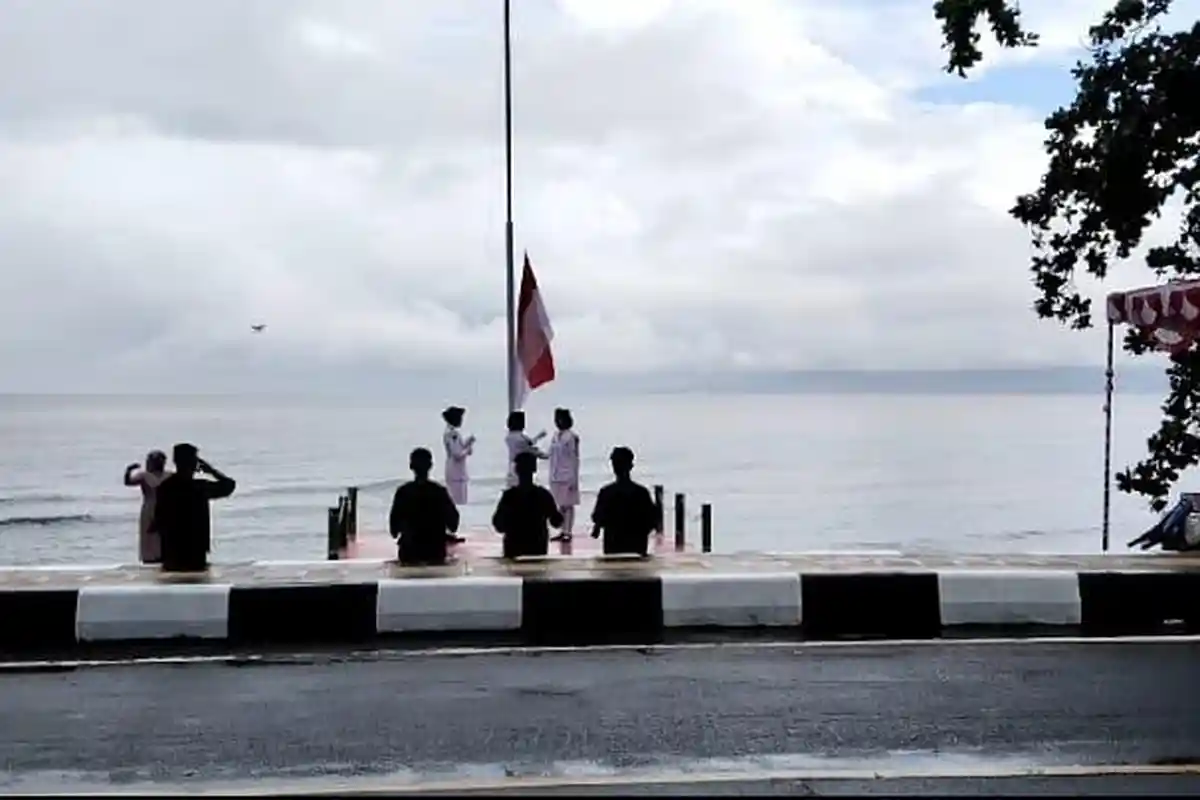 Warga Mareku Tidore Malut Peringati Pengibaran Bendera Merah Putih Pertama di Indonesia Timur