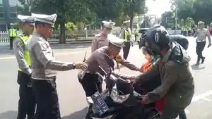Sosialisasi-pemudik-satlantas-Situbondo.jpg