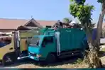Truk-angkut-sopi.jpg
