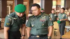 SOSOK-Serda-Fadlil-Ajudan-Setia-Jenderal-Dudung-Dampingi-Mulai-Pangkostrad-hingga-Pensiun-KSAD.jpg