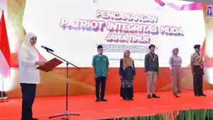 PATRIOT-INTEGRITAS-MUDA-Gubernur-Jawa-Timur-Khofifah-Indar-Parawansa-mem.jpg