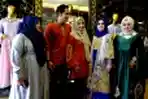Ricky Perdana dan Chacha Takya Fiting Baju Lebaran