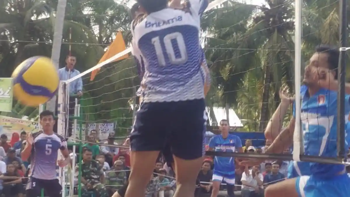 Akademi Singapore Tantang Bank Indonesia di Final Turnamen Voli HUT Hammer VC