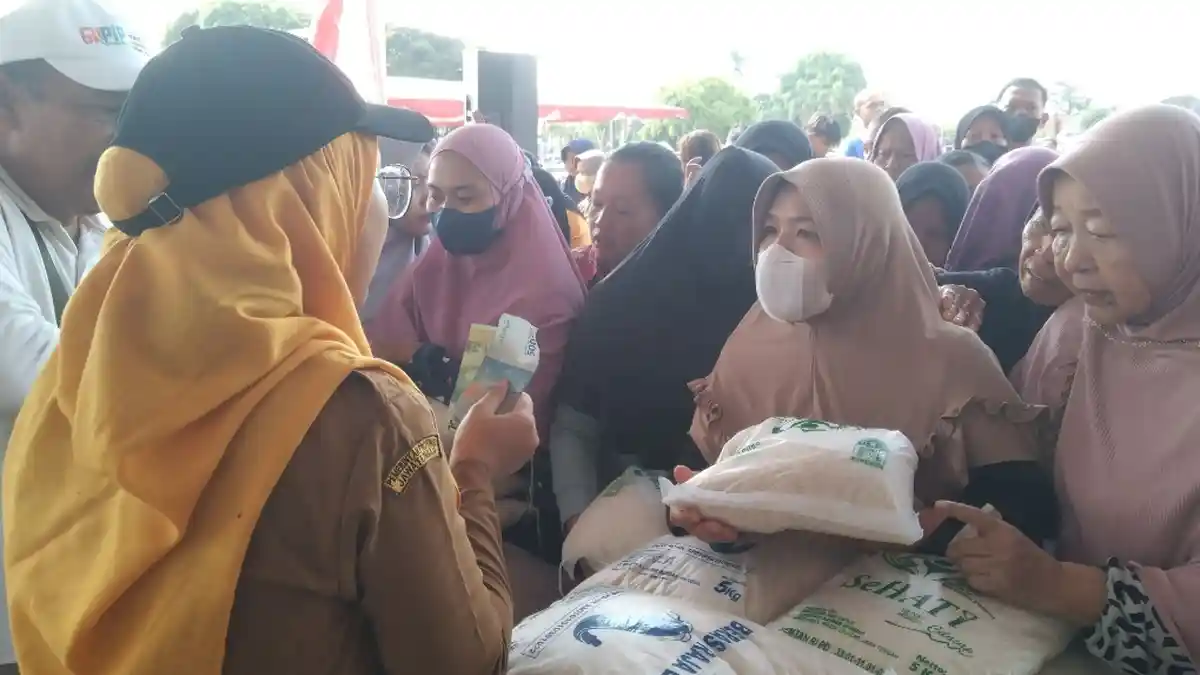 Gerakan Pangan Murah Serentak di Alun-Alun Cilacap, Beras Cuma Rp 10.200 Perkilogram