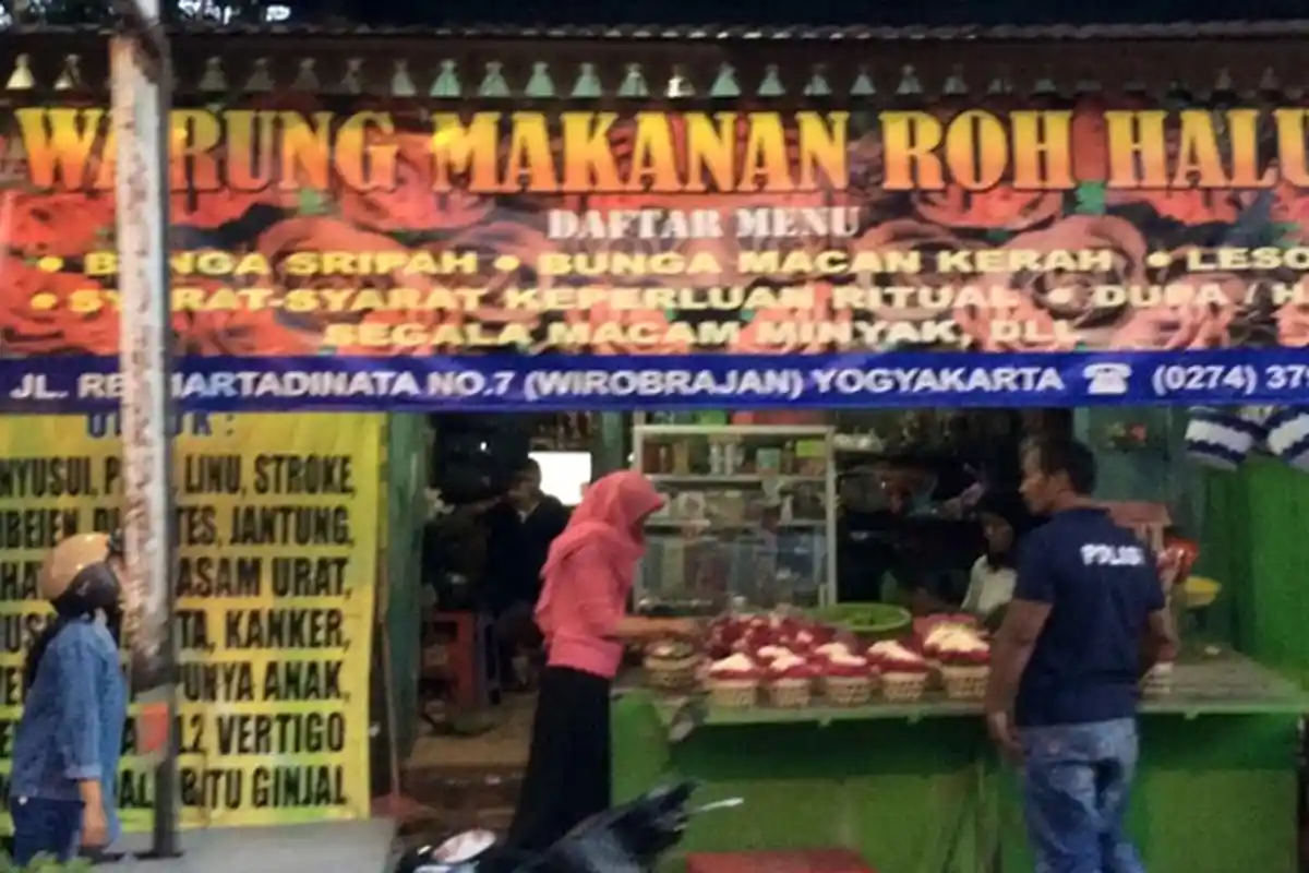 Warung Makanan Roh Halus Ini Jadi Viral Di Medsos, Menu yang Dijual Tak Bisa Dimakan Manusia