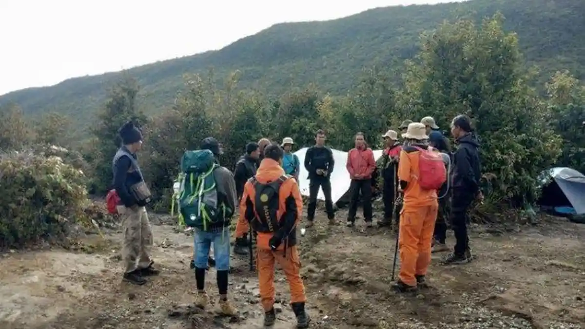 68 Pendaki Lagi Muncak Saat Gunung Dempo Erupsi, Tetap Lanjut Naik ...