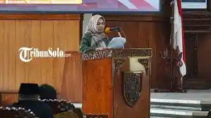 Juru-Bicara-Fraksi-Gerindra-Suyatmi-dalam-Rapat-Paripurna-DPRD-Klaten.jpg