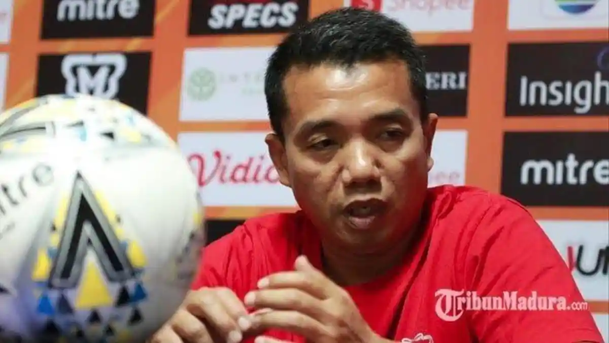 Tantangan Berat Rasiman : Baru Jadi Pelatih Persis, Pertandingan ...