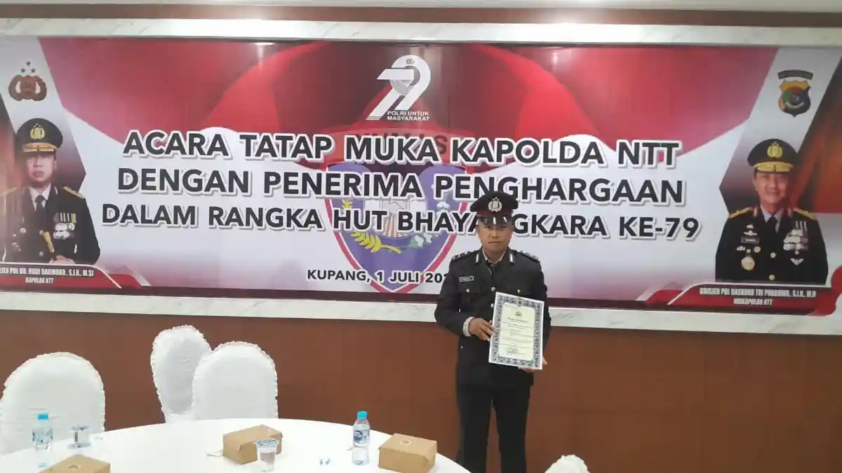 Dianugerahi Kapolda NTT, Sosok Aipda Kornelius Jadi Teladan Bhayangkara di Manggarai