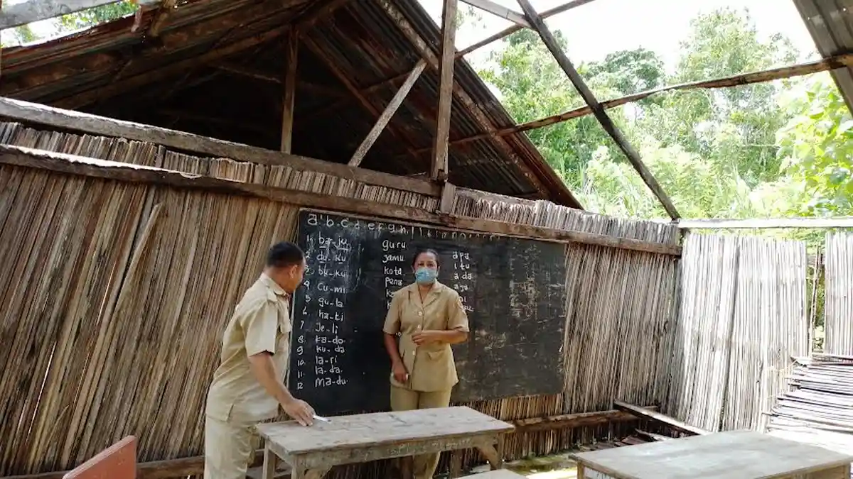 Gedung Darurat SD Negeri Nunka Ponain Kabupaten Kupang Memprihatinkan