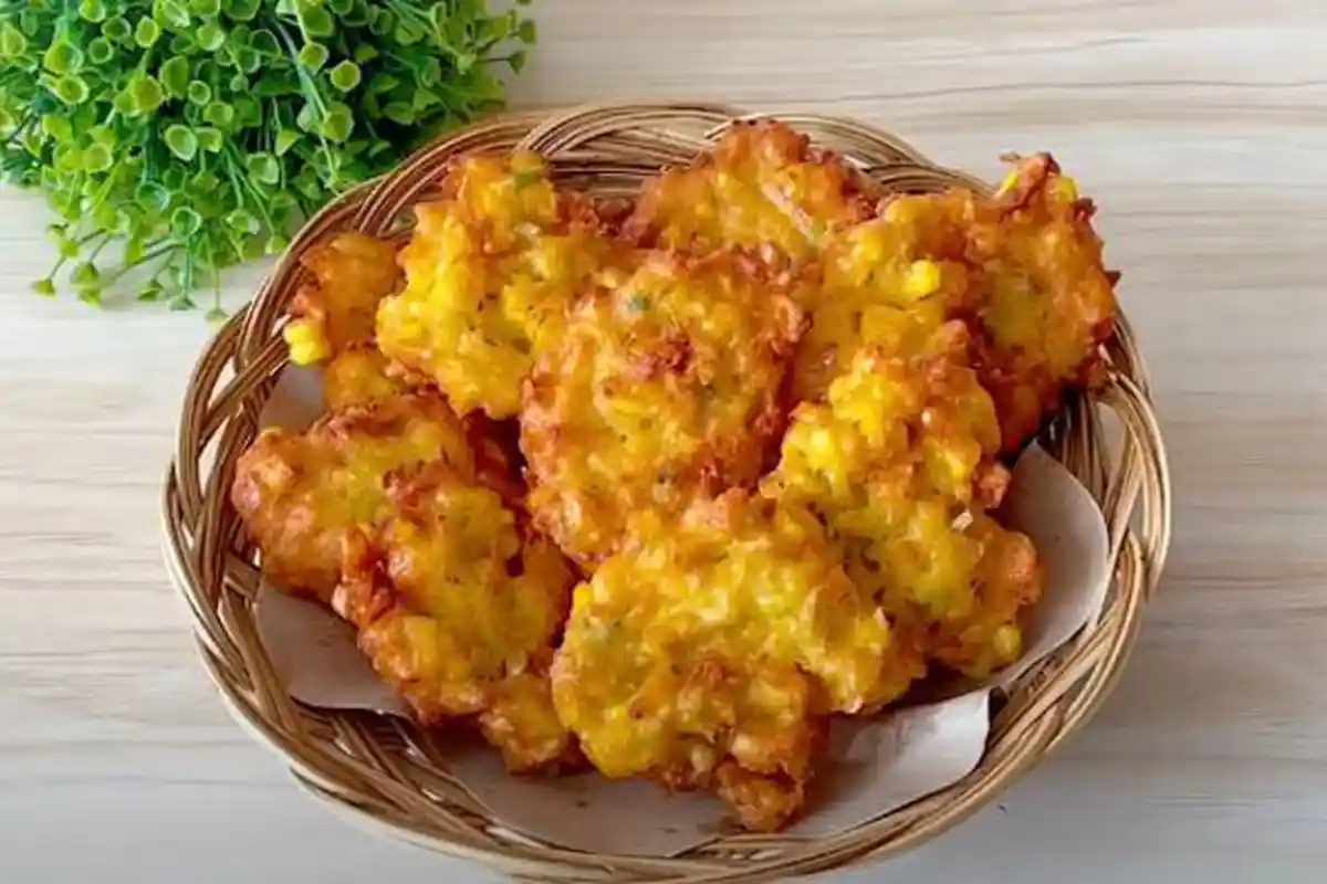 Resep Bakwan Jagung Ebi, Nikmat dengan Cabai Rawit