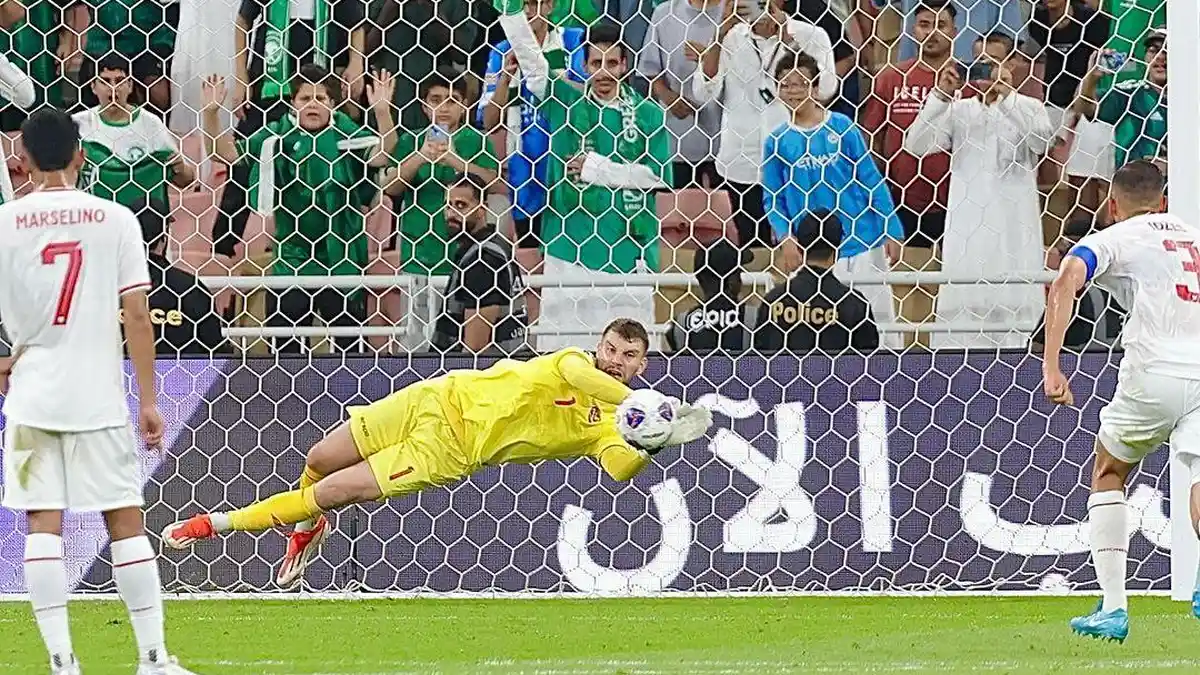 LIVE SCORE Hasil Timnas Indonesia vs Australia, Ketangkasan Maarten Paes Diuji