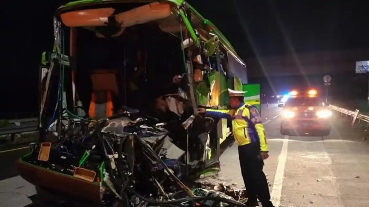 LAGI Kecelakaan Maut Bus Rombongan Pelajar, Kali Ini Bus SMP PGRI 1 Wonosari, 2 Tewas dan 15 Terluka