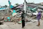 bangunan-roboh-akibat-gempa-di-mamuju-sulbar.jpg