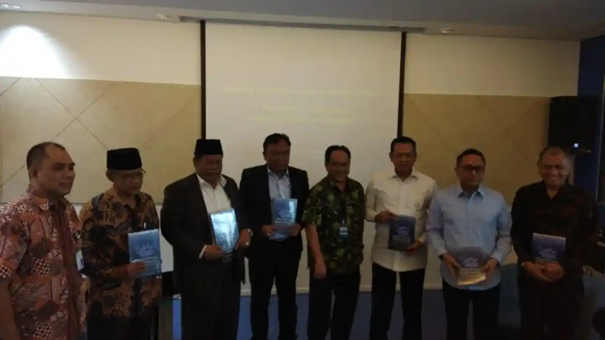 Bamsoet, Zulhas, Agus Rahardjo Hadiri Peluncuran Buku 'Membaca Indonesia, Menyatukan Kepingan'