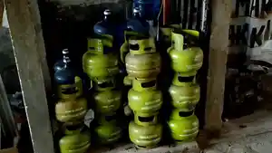 Tumpukan-tabung-gas-elpiji-3-Kg.jpg