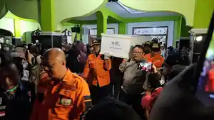 Jenazah-Pendaki-Slamet-Tiba-di-Magelang-Ayah-Syafiq-Ali-Anak-Kami-Kembali.jpg