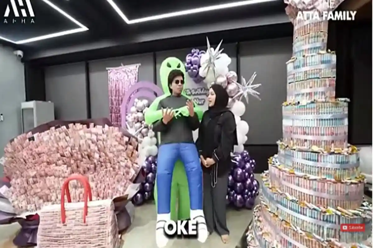 Bukan Flexing, Ini Makna Gepokan Uang Pemberian Atta Halilintar di Hari Ultah Aurel Hermansyah