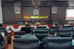 kursi-ketua-DPRD-trenggalek-masih-kosong.jpg