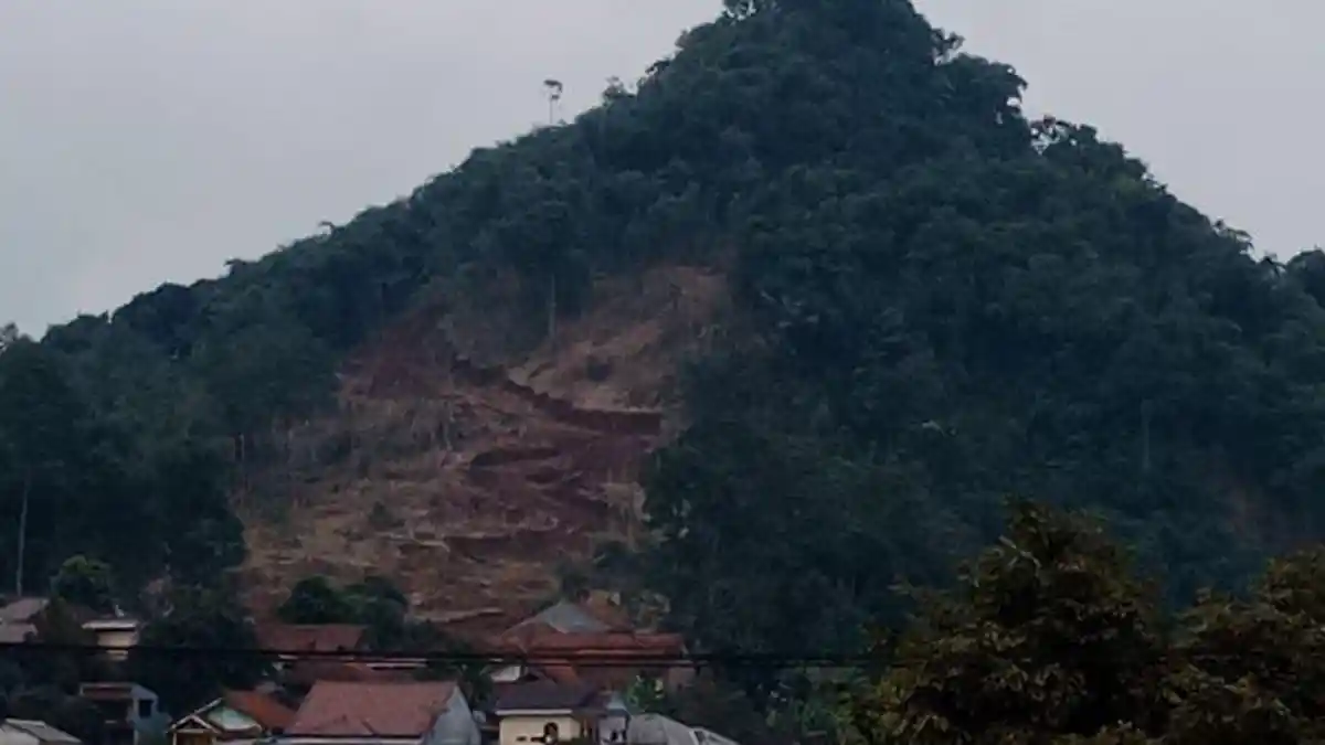Bukit Dekat Gunung Kacapi Sumedang Dipangkas Pengembang Perumahan, Aktivitasnya Dihentikan 