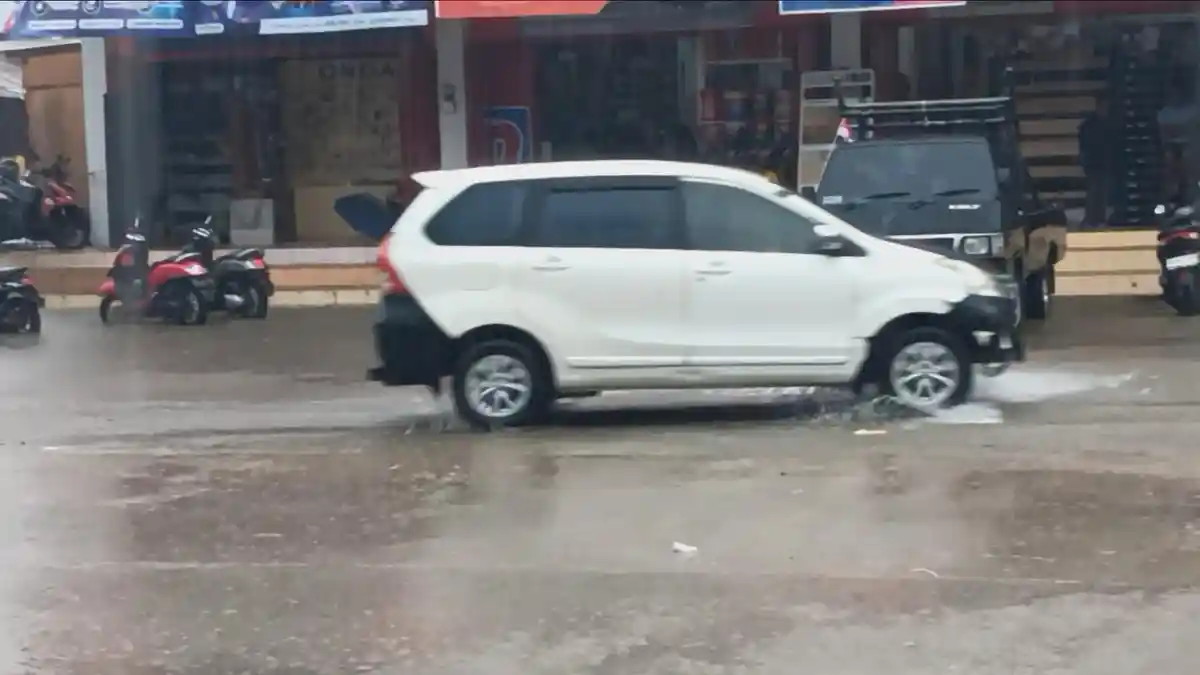 Info BMKG: Waspada Cuaca Ekstrem di Sulbar Hari Ini, Mamuju Hujan Lebat Malam Hari