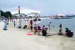 Berlibur di Pantai Ancol