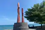Diterjang Angin Kencang, Monumen di Jalan Moh Hatta Patah dan Terhempas