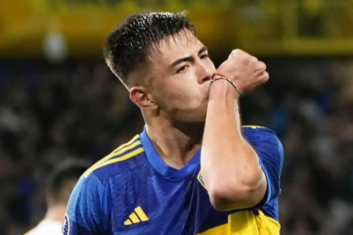 Aaron Anselmino Resmi ke Chelsea, Fans Ledek: Todd Boehly Tau Ga kalau yang Tanding Cuma 11 Orang