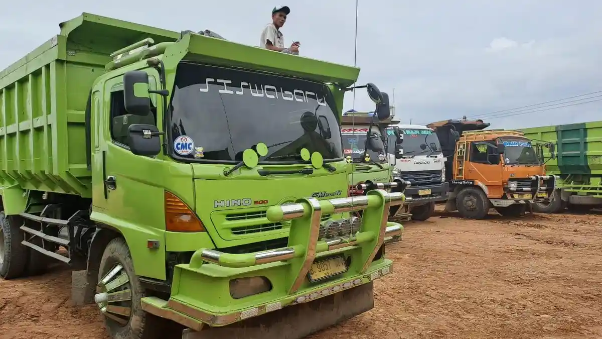 Kecelakaan di Jalur Tambang Parung Panjang Bogor, Seorang Pria Tewas Terlindas Truk