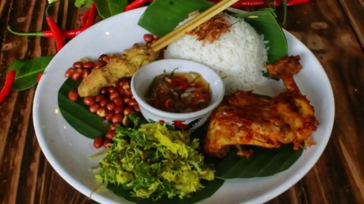 KULINER JAMBI: Menu Favorit di Cafeka, Nasi Campur Bali