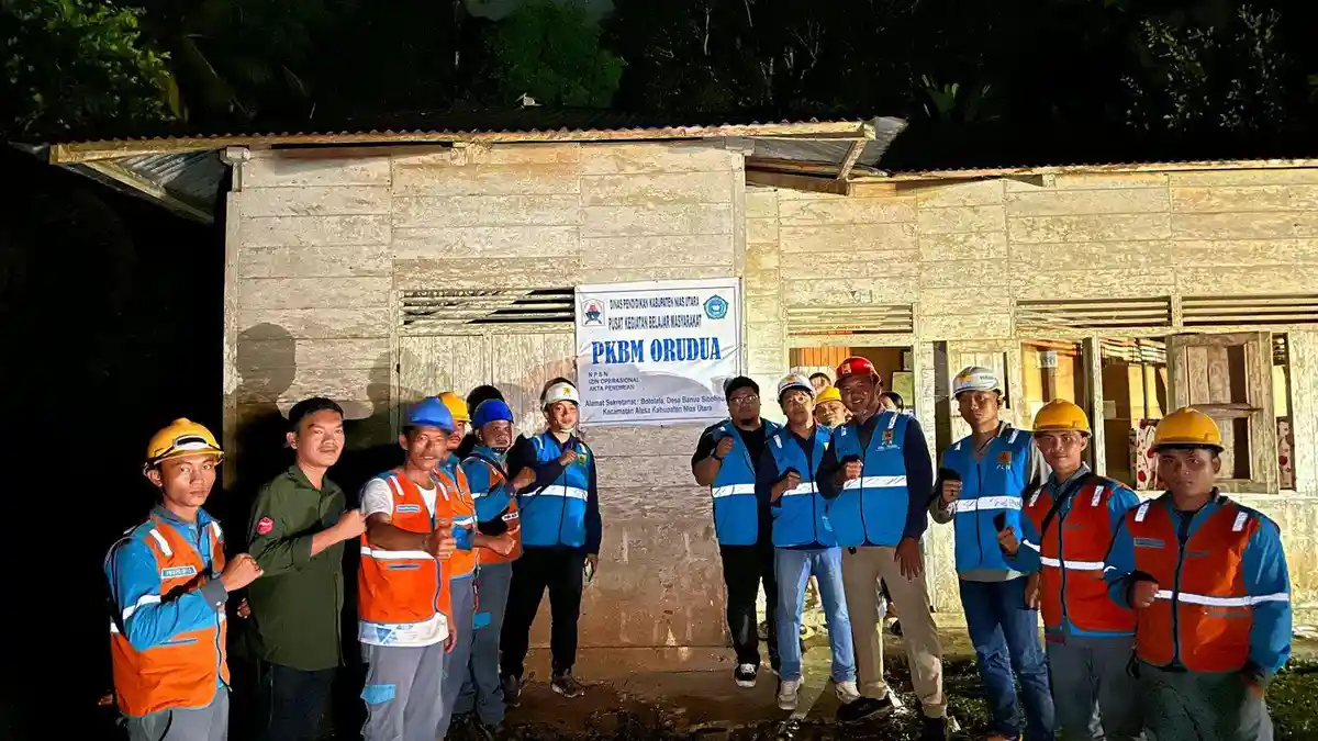 Terangi Hingga Pelosok, PLN UP3 Nias Hadirkan Listrik ke PKBM ORUDUA Lewat Inovasi Super Sun
