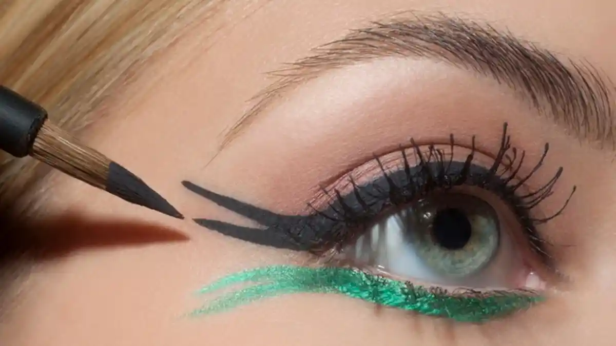 6 Rekomendasi Eyeliner Berwarna dengan Harga di Bawah Rp 100 Ribu, Murah Meriah