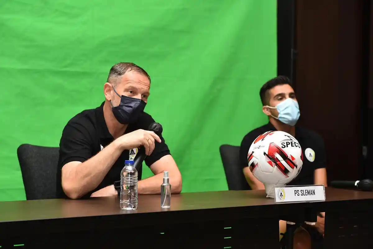 Jelang Persib vs PSS Sleman, Dejan Akui Hadapi Kendala, Namun Tetap Siap Kalahkan Maung Bandung