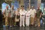 JELANG-PELANTIKAN-Muhammad-Sanusi-dan-Lathifah-Shobih.jpg