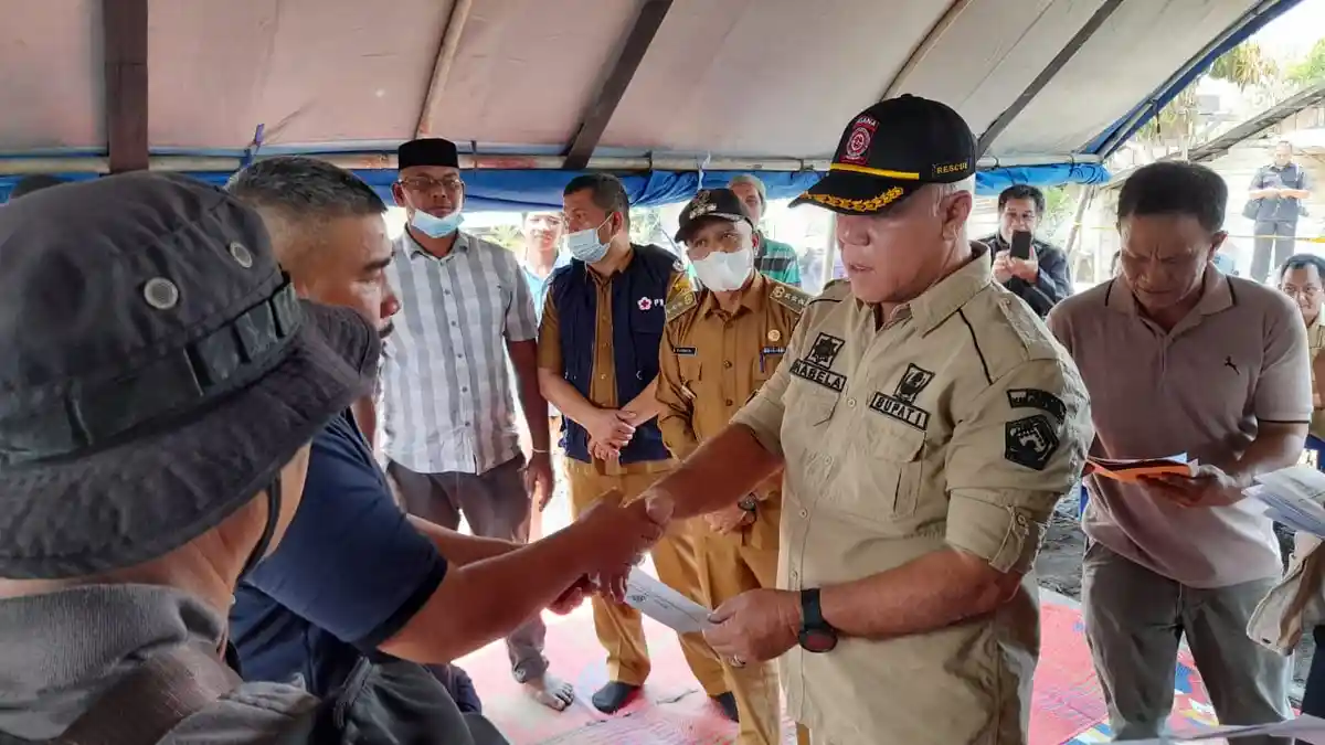 Musibah Kebakaran Landa Silih Nara, Sembilan Rumah Warga Ludes Terbakar